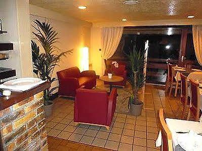 Hostellerie Des Enclos Guimiliau Ngoại thất bức ảnh
